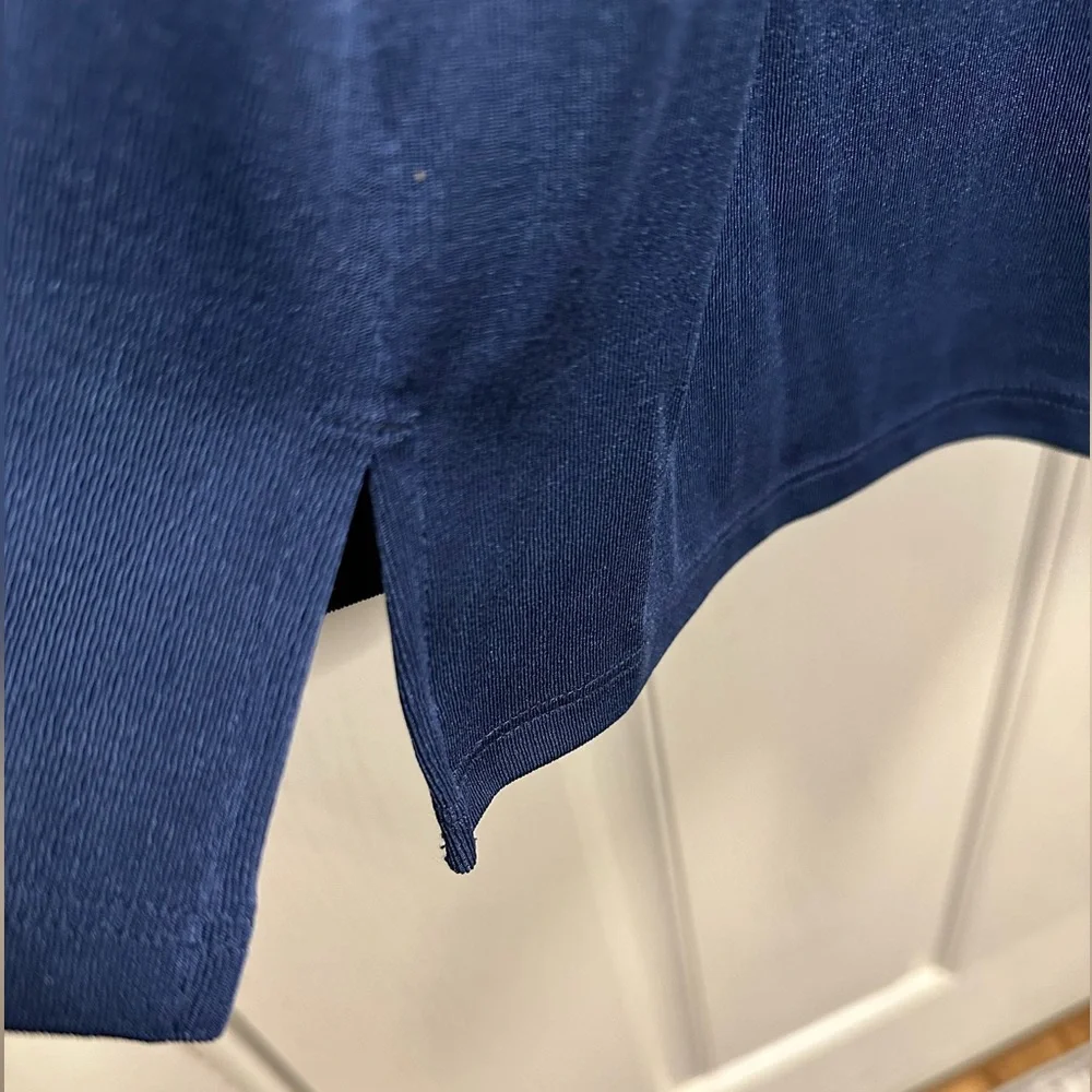 Chico’s Women’s Scoop Neck Sleeveless Tank Top Stretchy Navy Blue, US Large - Picture 3 of 7